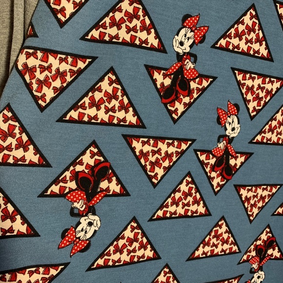 LulaRoe | Minnie Mouse Randy Top - Picture 5 of 6